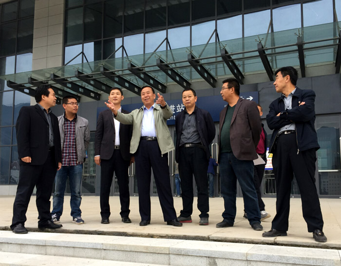 住房和城鄉(xiāng)建設(shè)局領(lǐng)導檢查指導階州廣場項目建設(shè)