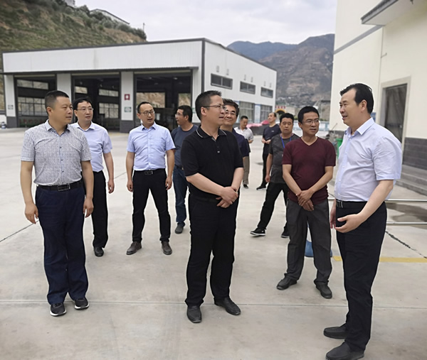 隴南市委常委、組織部部長(zhǎng)楊郃調(diào)研指導(dǎo)市龍江城鄉(xiāng)發(fā)展集團(tuán)公司黨建工作