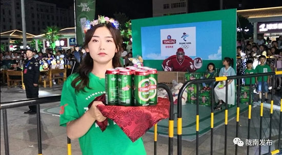 好嗨喲！隴南第一屆青島啤酒節(jié)開(kāi)幕啦，為期8天