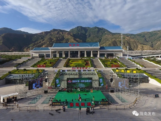 好嗨喲！隴南第一屆青島啤酒節(jié)開幕啦，為期8天