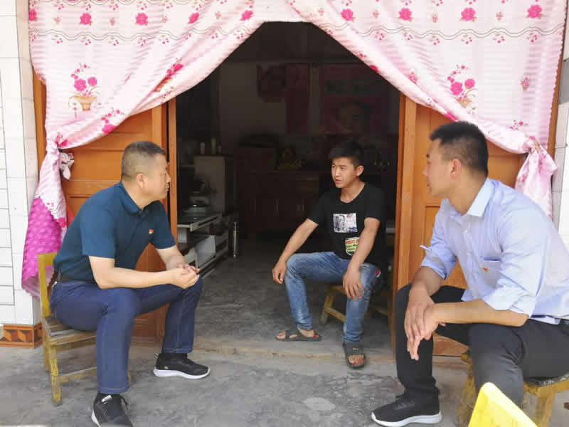 “感黨恩、憶黨史”，--市龍江城鄉(xiāng)發(fā)展集團(tuán)公司開展慶祝建黨99周年主題黨日活動(dòng)