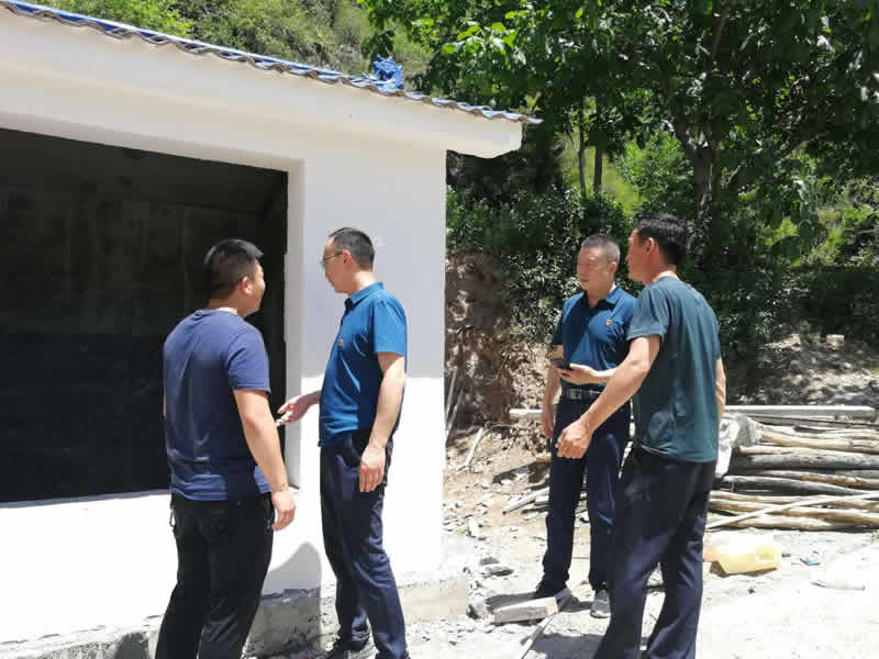 “感黨恩、憶黨史”，--市龍江城鄉(xiāng)發(fā)展集團(tuán)公司開展慶祝建黨99周年主題黨日活動(dòng)