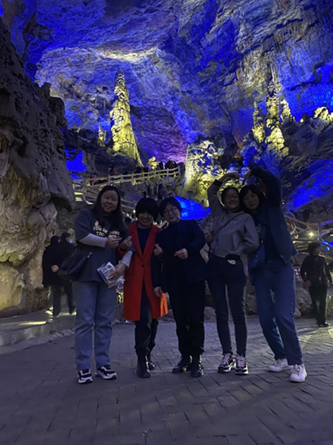 擁抱春天，不負(fù)春光——市龍江集團(tuán)歡慶“三?八”國(guó)際勞動(dòng)?jì)D女節(jié)